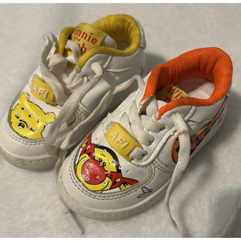 Nike Air Force 1 Custom Winnie the Pooh Kids Sneakers White AF1 Disney 5C